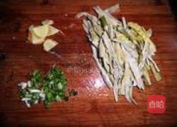 乌骨鸡银杏排骨汤的做法图解2