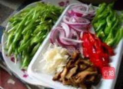 四季豆炒肉丝的做法图解1