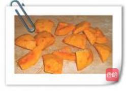 豆沙南瓜包的做法图解2