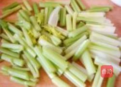 素炒西芹三丝的做法图解4