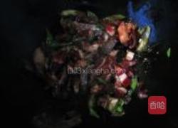 牛肉炒胡萝卜丝的做法图解3