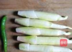 茭白炒豆干的做法图解1