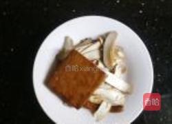 茭白炒豆干的做法图解2