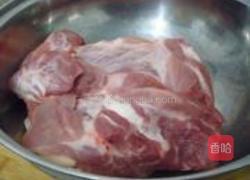 笋茸粉条红烧肉的做法图解1