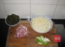 雪菜肉丝炒春笋的做法图解2