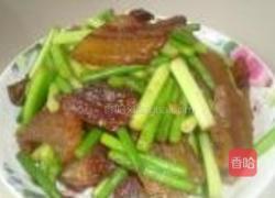 腊肉炒蒜薹的做法图解4