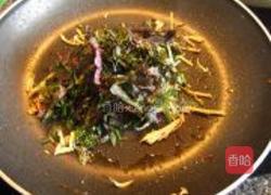 紫苏香煎三文鱼骨的做法图解6