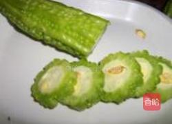 香酥苦瓜圈的做法图解1