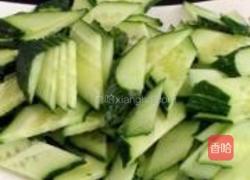 虾皮炒青瓜的做法图解1