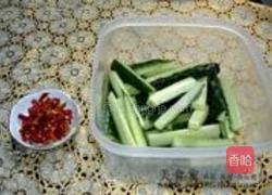 油泼黄瓜的做法图解2