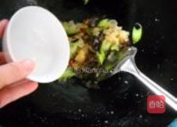 银耳西芹枸杞子的做法图解7