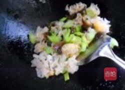 银耳西芹枸杞子的做法图解5