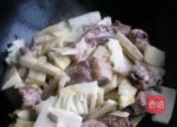 竹笋炖排骨的做法图解10