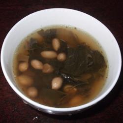 白菜干花生汤的做法[图]