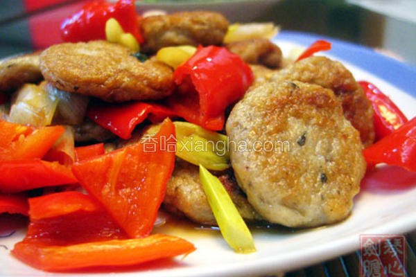 辣椒炒鱼饼
