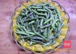 清炒蒜蓉四季豆的做法图解1