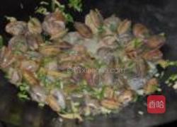 原味葱姜炒花蛤的做法图解7