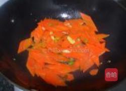 胡萝卜炒腊肉的做法图解6