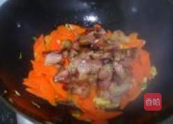 胡萝卜炒腊肉的做法图解7