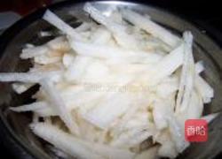 蜜汁山楂梨丝的做法图解2