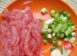 肉丝炒豆芽的做法图解1