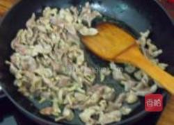 酸豆角炒鸡杂的做法图解2
