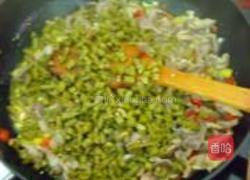 酸豆角炒鸡杂的做法图解4