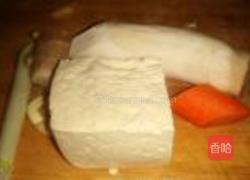 杏鲍菇炖豆腐的做法图解1