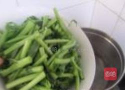芝麻拌茼蒿的做法图解3