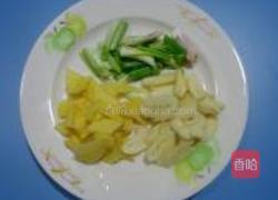 尖椒爆鸭块的做法图解3