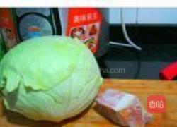 包菜小炒腊肉片的做法图解1