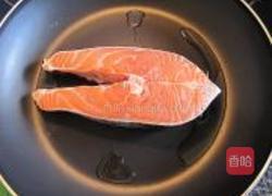 紫苏煎三文鱼的做法图解1