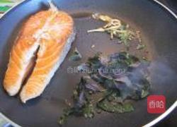 紫苏煎三文鱼的做法图解4