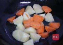 土豆烧牛肉的做法图解3