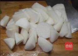 青橄榄萝卜汤的做法图解3