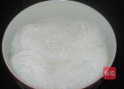 红膏蟹蒸粉丝的做法图解2