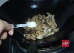 葱爆猪肚的做法图解5