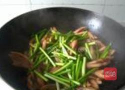 蒜苗鸭掌干锅的做法图解10