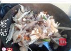 李府花样炒菇的做法图解11