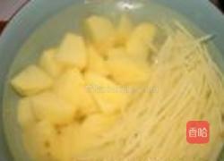 土豆烧排骨的做法图解3
