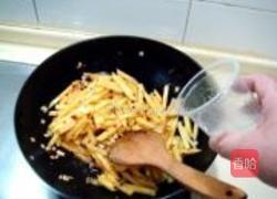 鱼香土豆炒什锦的做法图解5