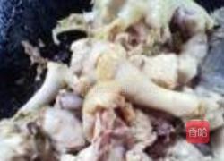 红枣莲子炖鸡汤的做法图解4