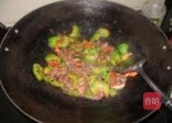 凉瓜炒牛肉的做法图解7