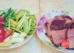 蒜薹炒腊肉的做法图解2