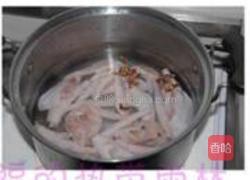 黄豆腐竹烧鸡脚的做法图解2