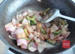 苦瓜洋葱炒五花肉的做法图解6