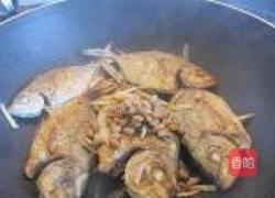 黄豆酱烧海鱼的做法图解4