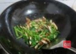 五香豆腐炒芹菜的做法图解5