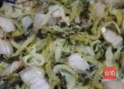 五花肉炒酸菜的做法图解6
