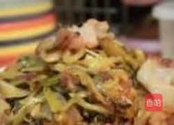 五花肉炒酸菜的做法图解7